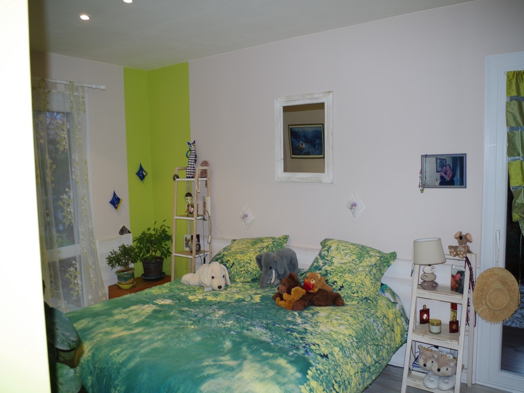 A VENDRE MAISON 3 CHAMBRES  BUREAU